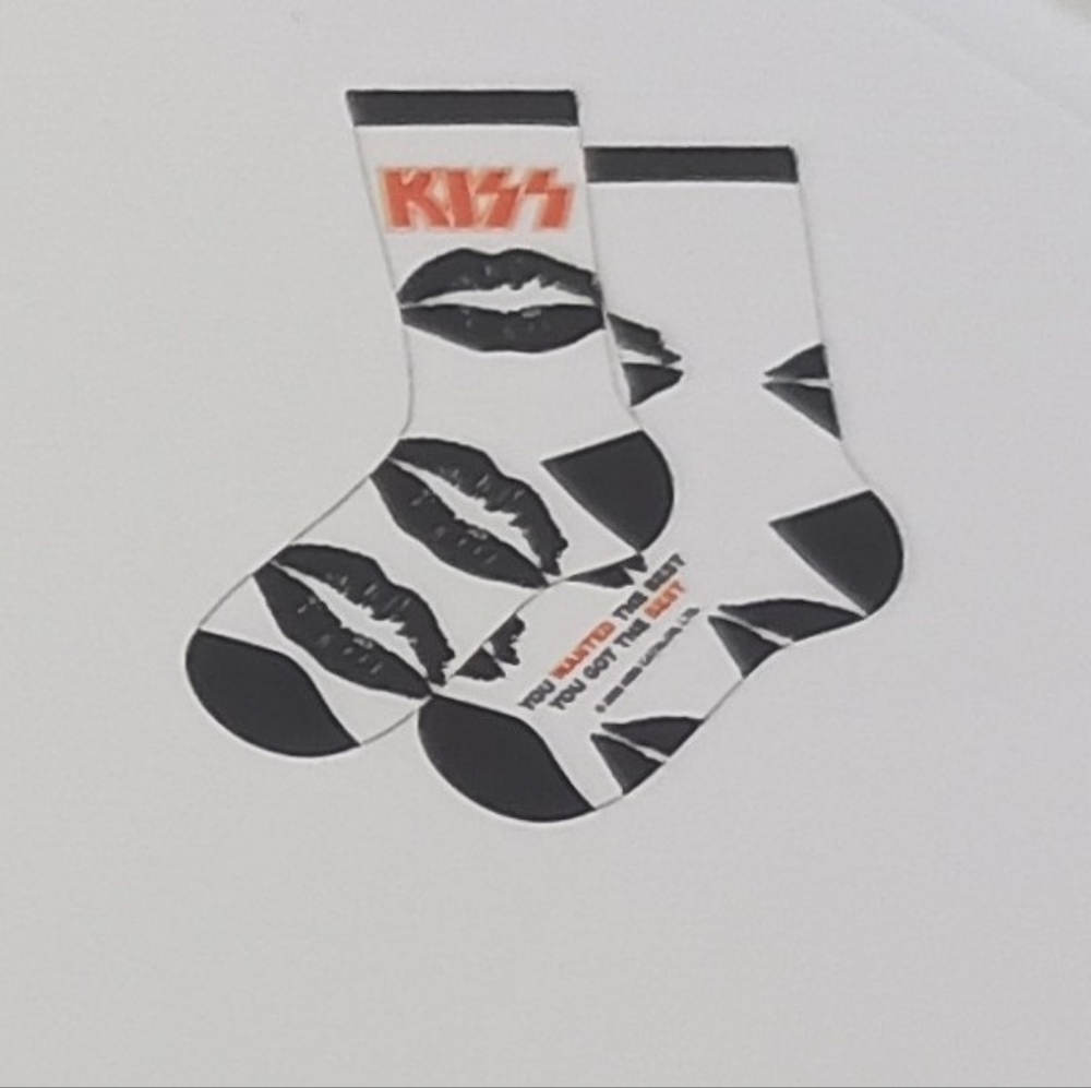 CULTUREFLY KISS Rock Group Socks New Pair Crew OSFM Unique Lips Gift Box 2026